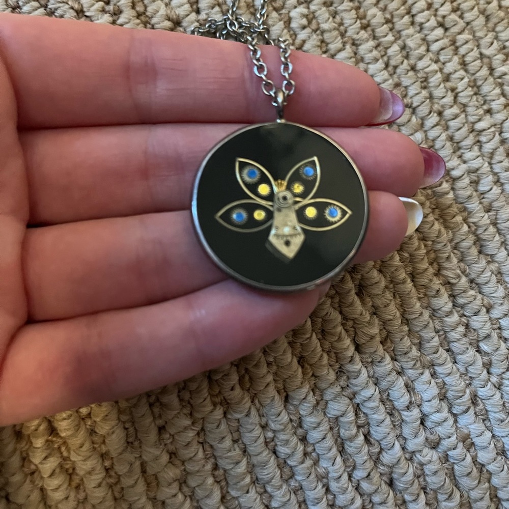 Necklace - Picture 2 of 4
